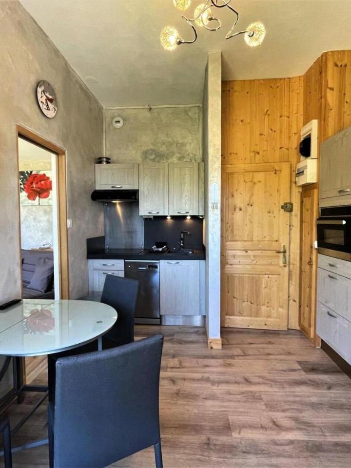 Apartment (1 double bed) – Residence Caron - Appartement Pour 4 Personnes 2 Pieces 25m² Aux Menuires Mae-5394