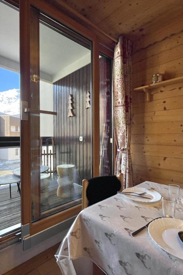So206 Grand 2 Pieces Style Chalet Les Menuires – billede 2