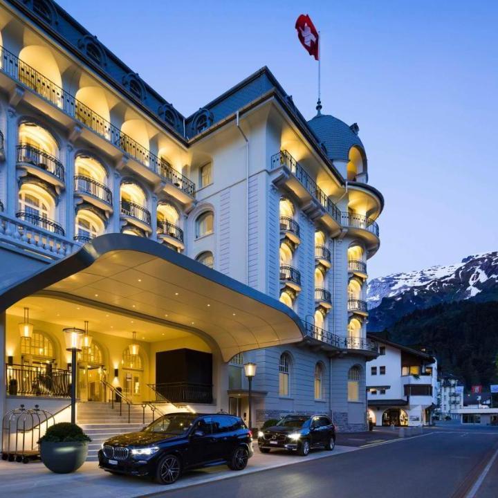 SUITE KING SIZE BED – Kempinski Palace Engelberg
