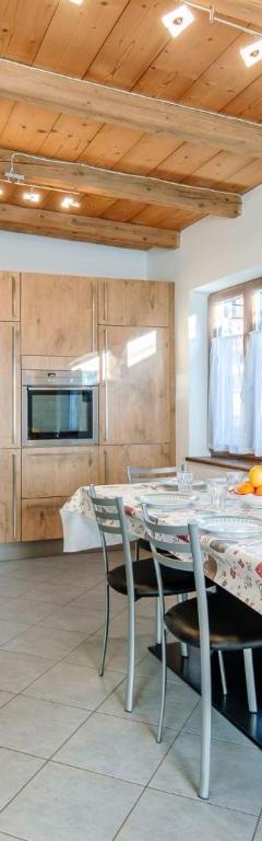 4-værelses lejlighed med balkon – Casa Marmolada (Penia)