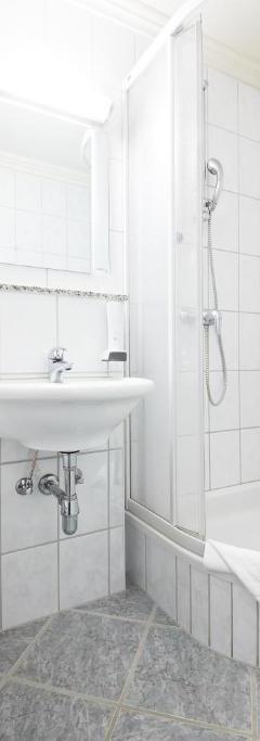 Enkeltværelse med balkon max 1 pers. – Heli’s B&B (Hinterglemm)