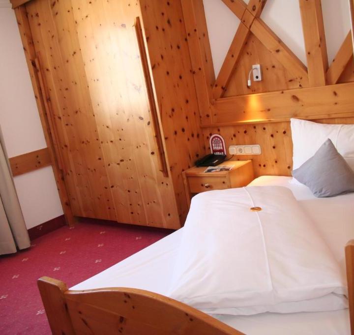Enkeltværelse standard max 1 pers. – JUFA Alpenhotel Saalbach