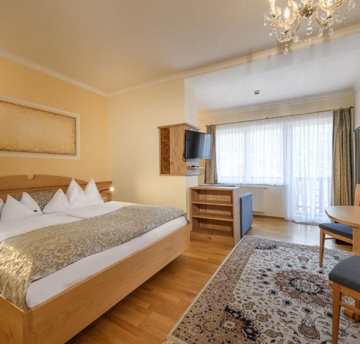 Trippelværelse max 3 pers. – Spa och Sporthotel Alpenblick