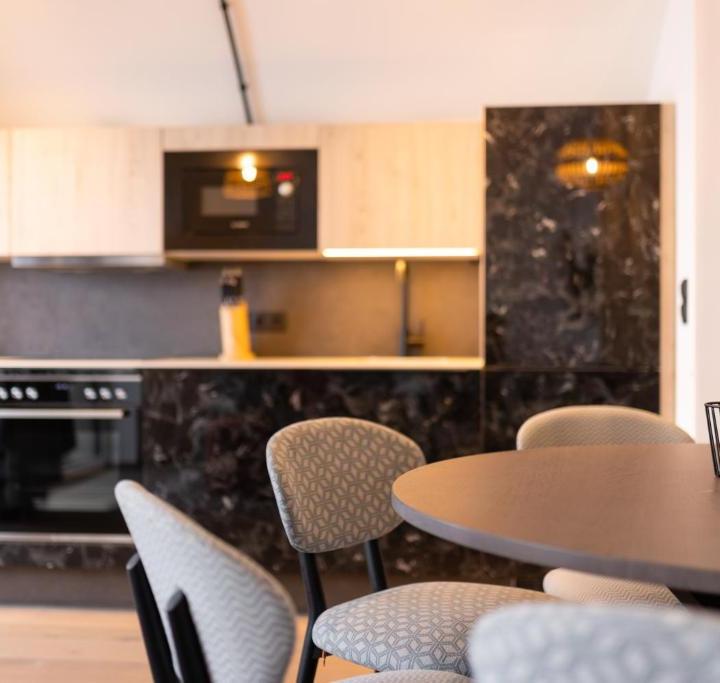 Studio XL 2 med balkon – Carpe Solem Jules