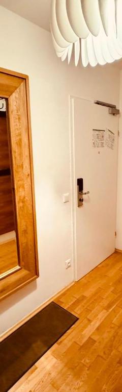4-værelses lejlighed med 2 enkeltsenge med balkon – PREMIUM SKI IN/OUT – STEINADLER