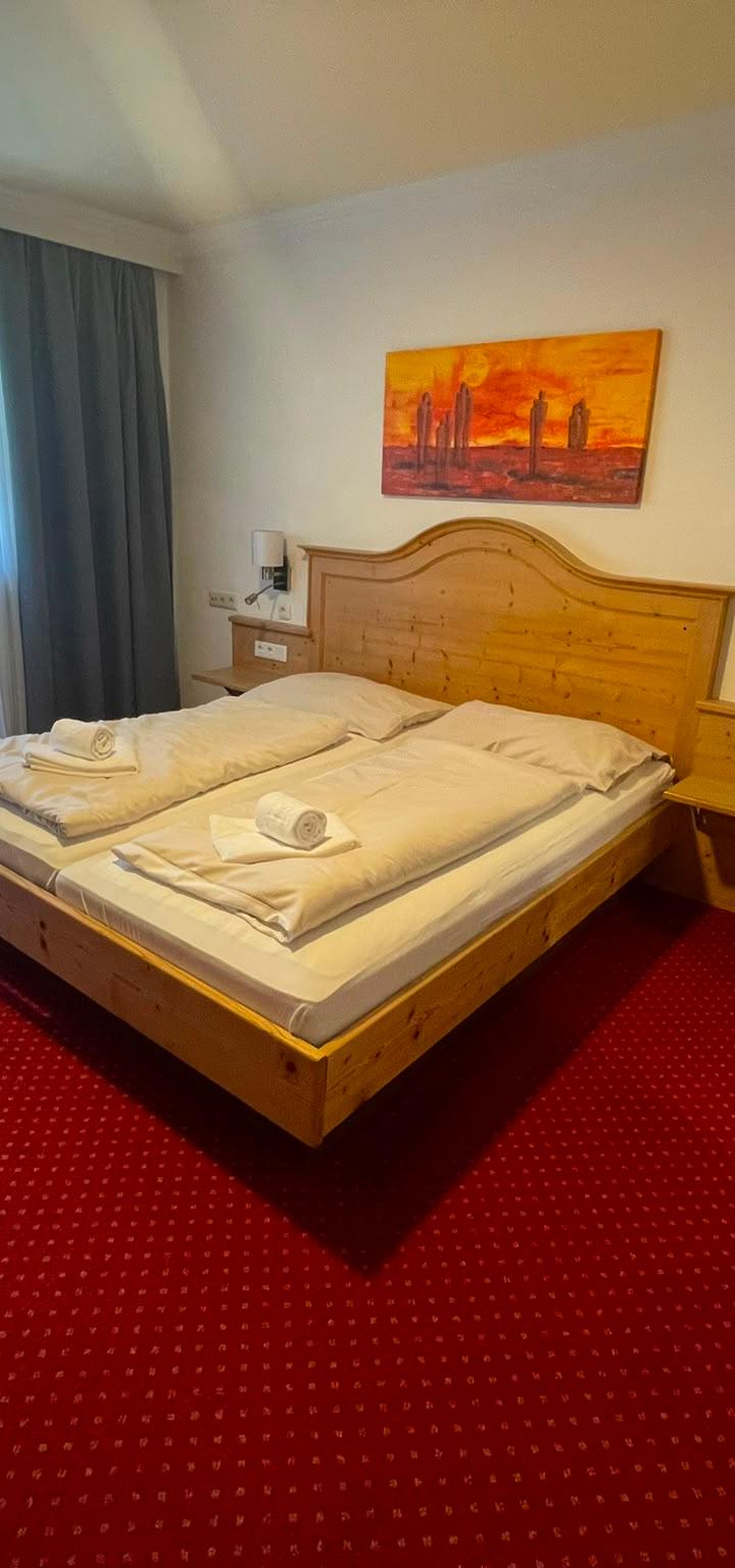 Familieværelse med balkon max 4 pers. – Heli’s B&B (Hinterglemm)