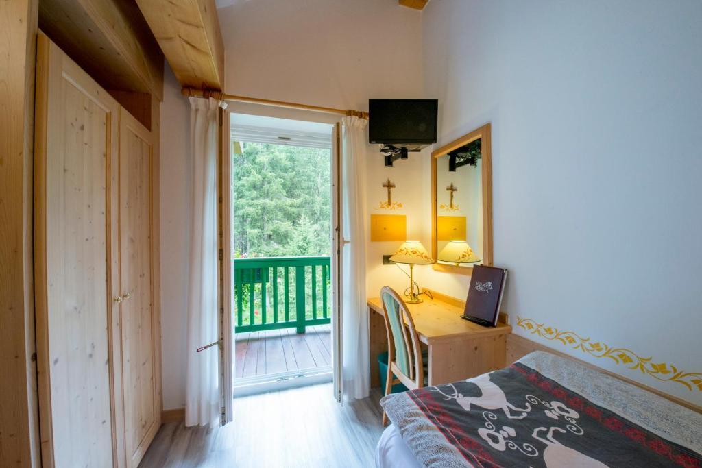 Enkeltværelse med balkon og udsigt – Hotel Villa Rosella (Alba)