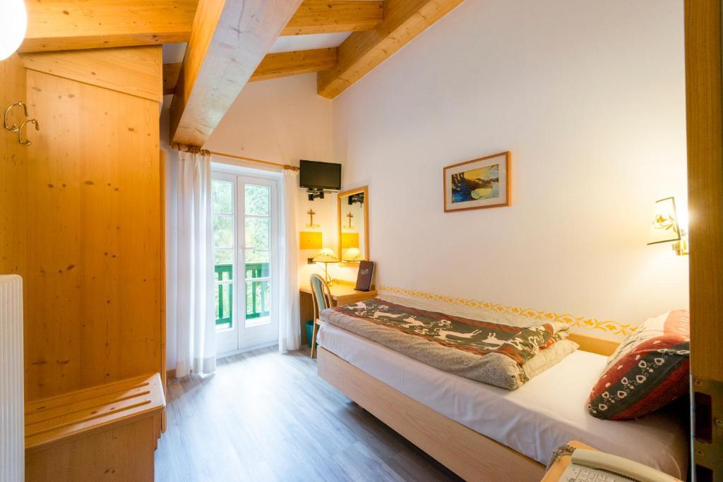 Standard enkeltværelse med balkon – Hotel Villa Rosella (Alba)