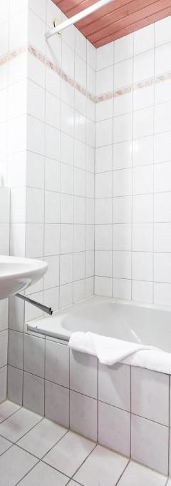 Stort familieværelse max 4 pers. – Heli's B&B (Hinterglemm)