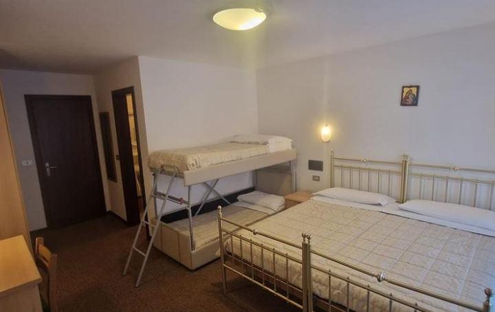 Familieværelse max 4 pers. – Hotel Sella Ronda (Campitello)