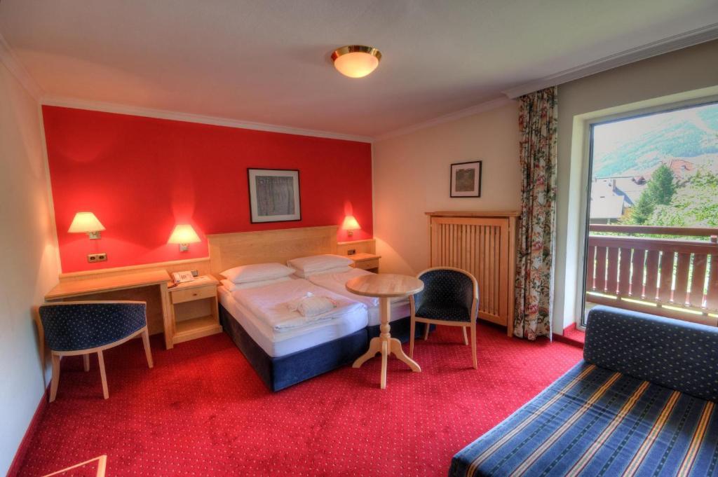 Dubbelrum Classic m balkong max 2 pers. – Hotell Alpina Bad Hofgastein