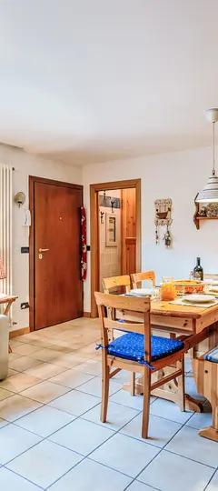 3-værelses lejlighed med balkon max 5 pers. – Casa Emilia