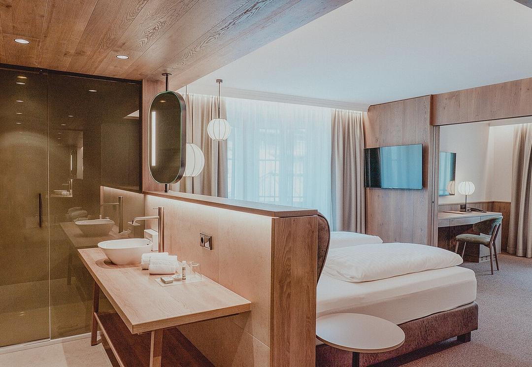 Dubbelrum "superior" max 3 pers. – Österreichischer Hof Spa Hotell