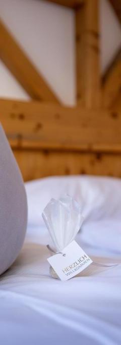Deluxe Quadruple Room (1 sofa bed and 1 large bed) - Free WiFi – JUFA Alpenhotel Saalbach