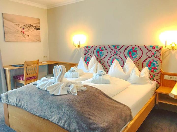 Familieværelse med badekar – Andi's Skihotel (1/6)
