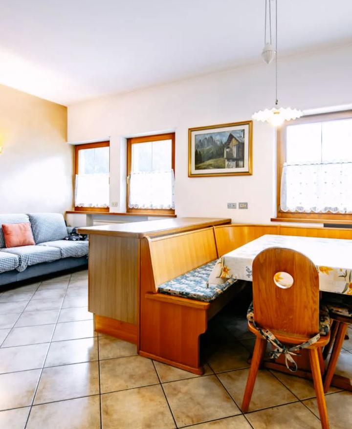 4-værelses lejlighed med balkon – Ardoney (Campitello)