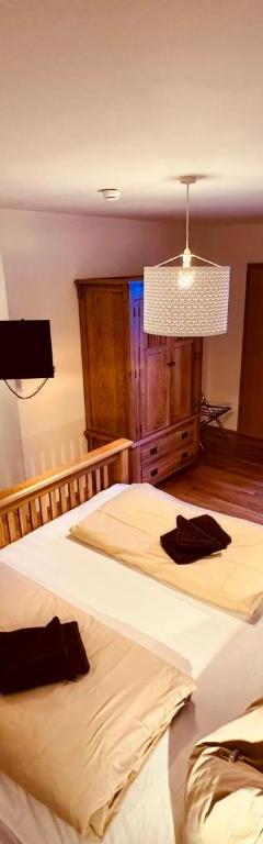 4-værelses lejlighed med 2 enkeltsenge med balkon – PREMIUM SKI IN/OUT – STEINADLER