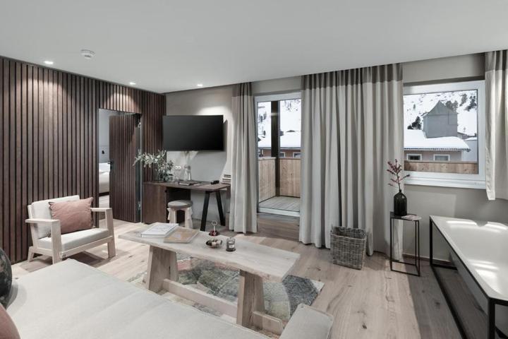Familieværelse 501 med balkon max 5 pers. – Rigele Royal (1/5)