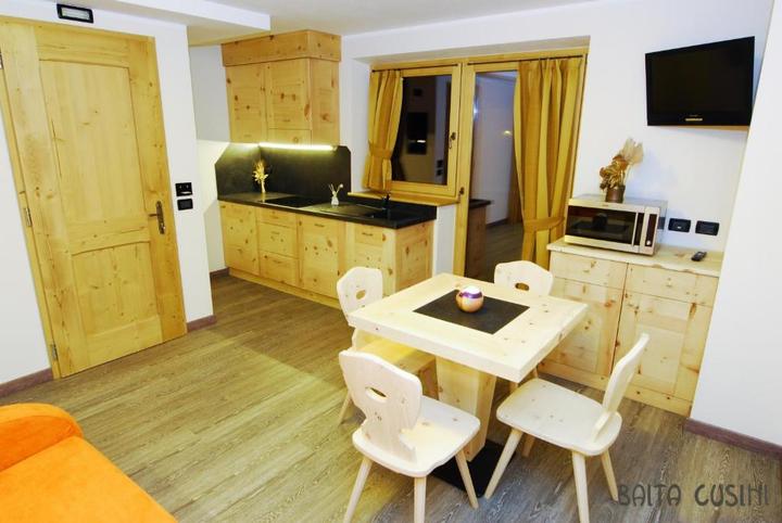 2-værelses superior lejlighed med balkon – Baita Cusini (1/9)