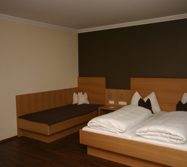 Trippelværelse max 3 pers. – Hotel Herzblut