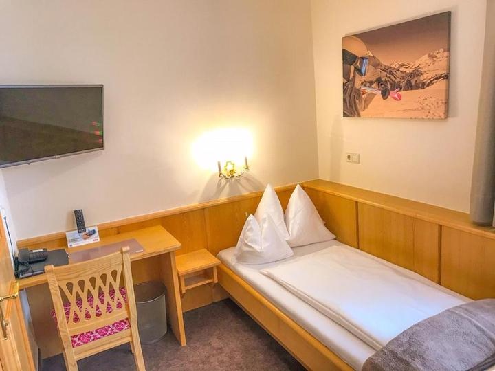 Lille værelser til en pers. – Andi's Skihotel (1/7)