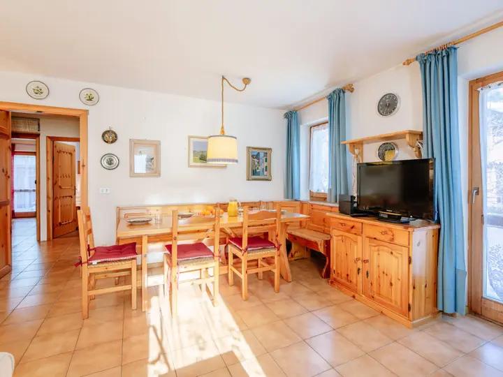 3-værelses lejlighed med balkon – Mason Scarzin (Alba)