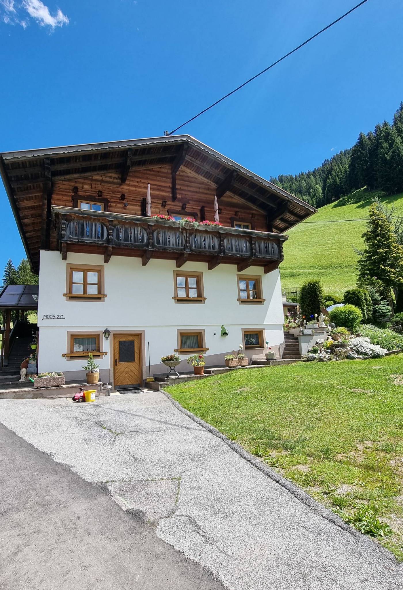 Zipparashof, St. Anton