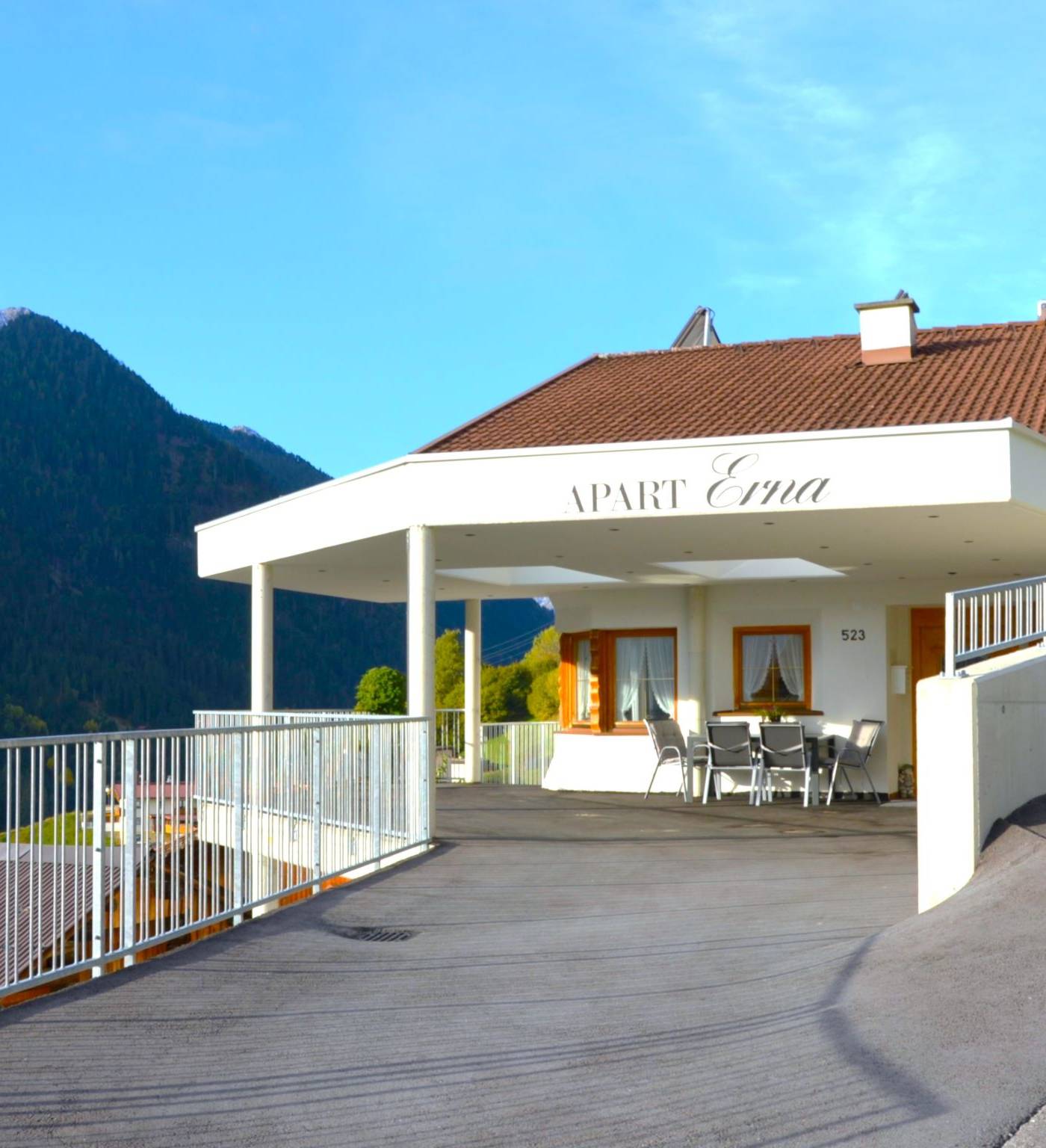 Erna, St. Anton