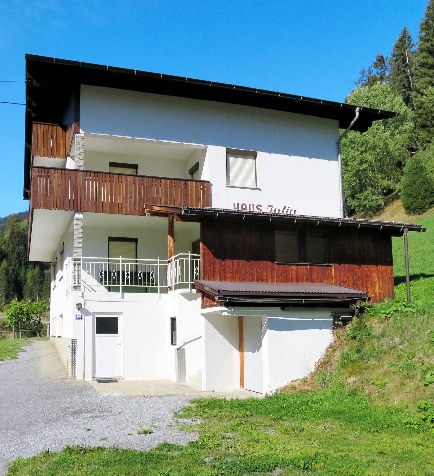 Julia, St. Anton