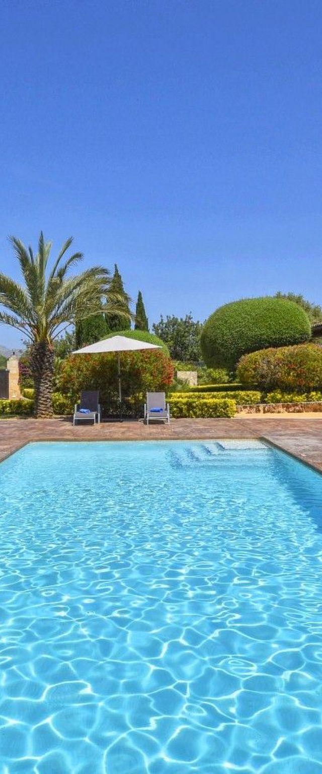 Villa mit Garten, Grill und Terrasse