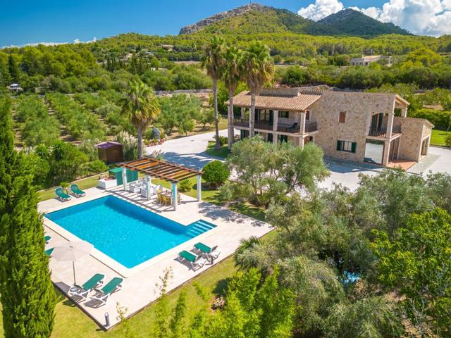 Schönes Landhaus mit Pool für 10 Personen in Str