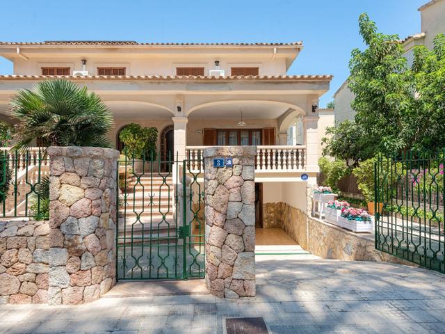 Stilvolle Villa mit Terrasse und Nähe zum Strand – billede 37