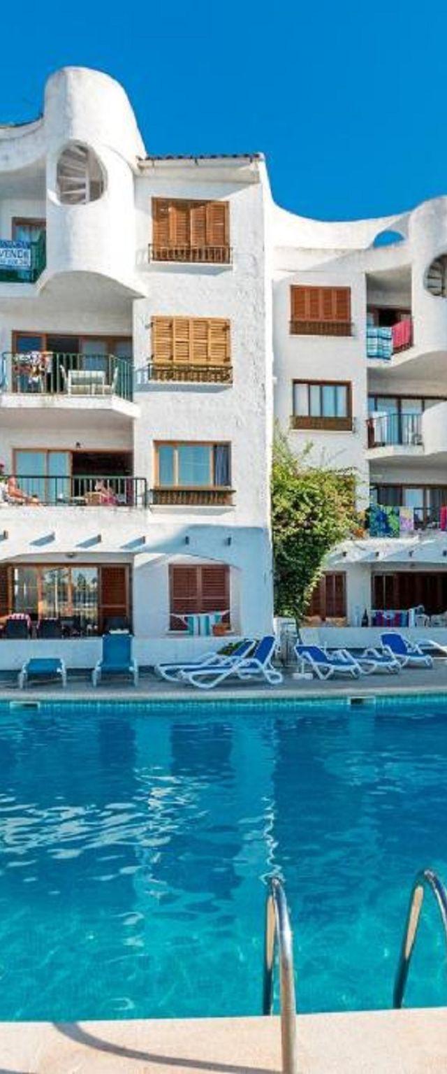Carabela Front Beach & Pool