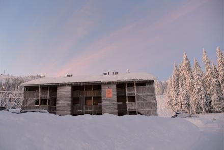 BASE CAMP 233 – bild 2