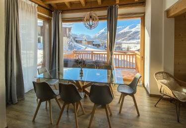 Superior lejlighed med terrasse 100 m2 – Nix apartment