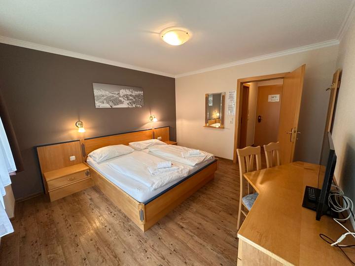 Dobbeltværelse m balkon max 2 pers. – Barenbachhof (1/24)