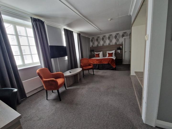 Trippelværelse "superior" max 3 pers. – Dr Holms Hotell (1/6)