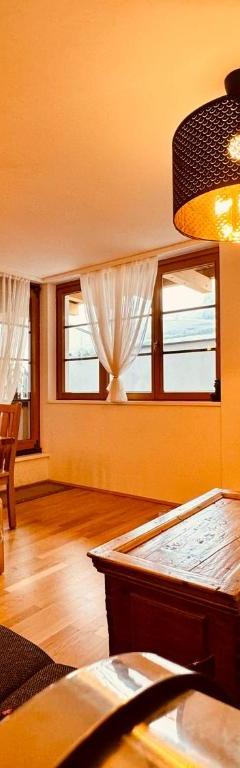 4-værelses lejlighed med balkon – PREMIUM SKI IN/OUT – STEINADLER