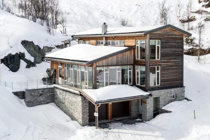 Hemsedal Skisenter – GJØKEREDET – 4 soveværelser, 14 senge, 235m2 – Storhytter Hemsedal Skisenter (1/5)