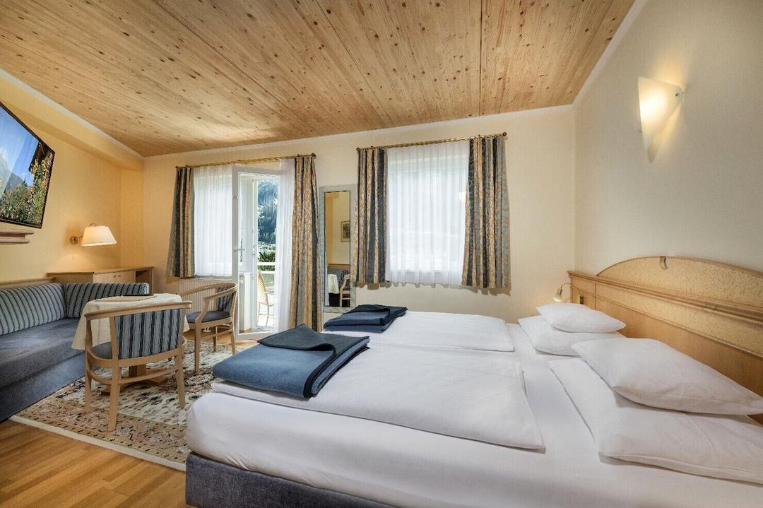 Dubbelrum max 3 pers. – Spa och Sporthotel Alpenblick