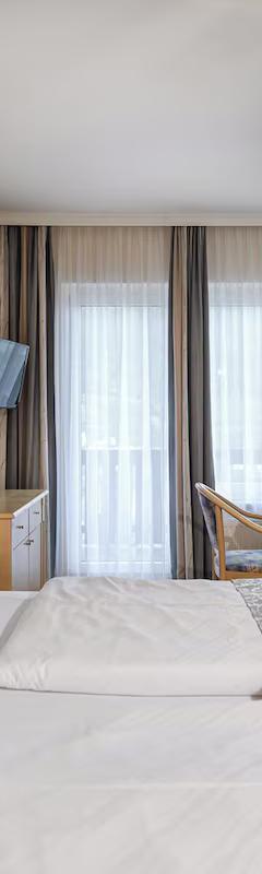 Dobbeltværelse max 3 pers. – Kur- und Sporthotel Alpenblick