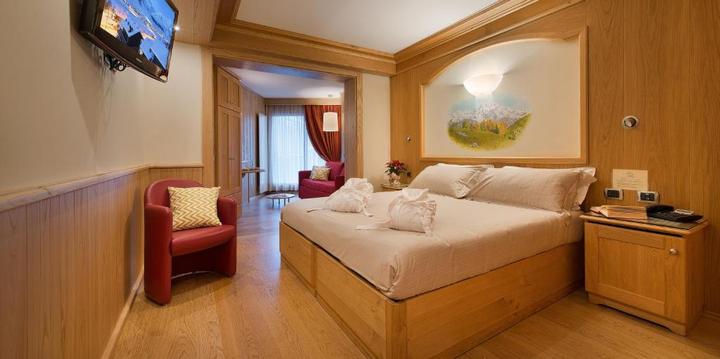 Junior Suite med balkon – Baita Montana (1/4)