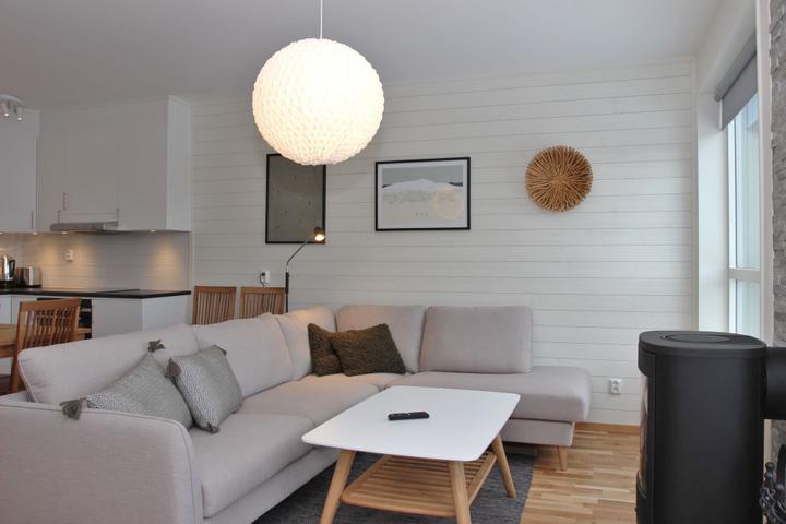 Björnen – Hällfjällsvägen 11A – 3 soveværelser, 8 senge, 75m2 – Hällfjällsvägen (1/8)