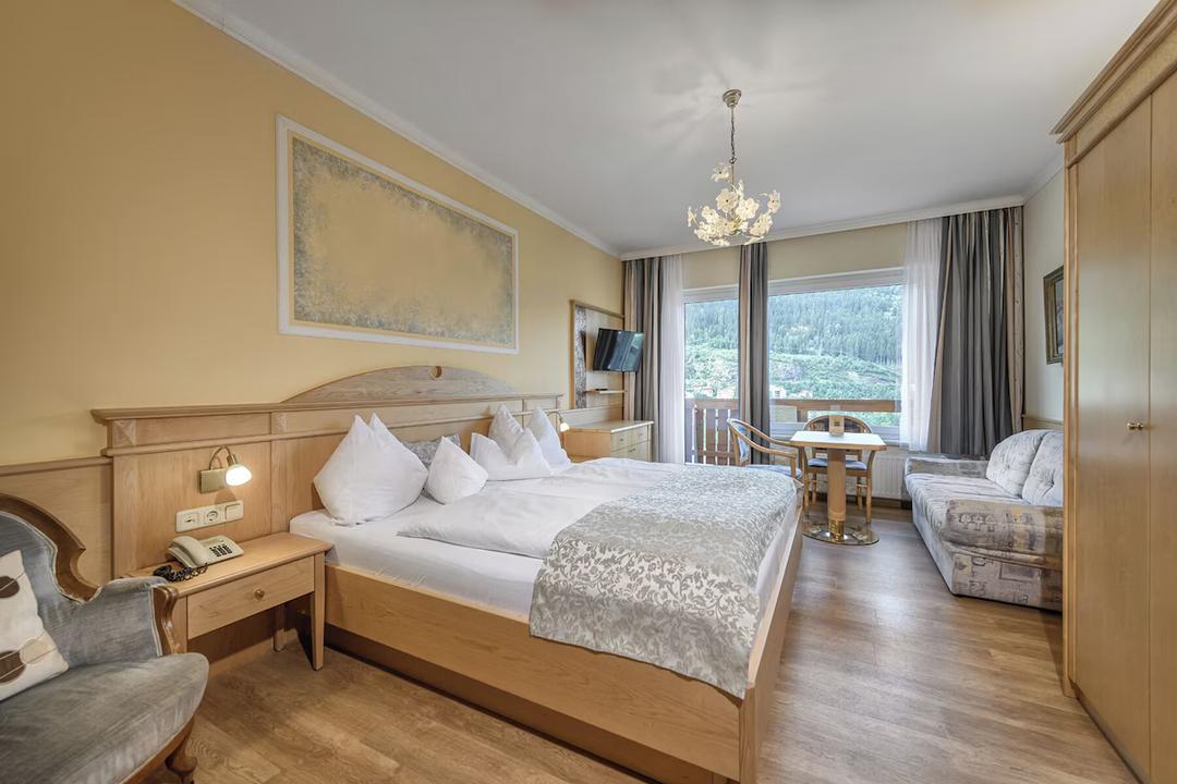 Dubbelrum max 4 pers. Panoramautsikt – Spa och Sporthotel Alpenblick