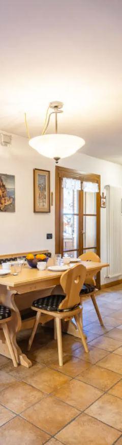 3-værelses lejlighed med balkon max 6 pers. – Casa Emilia