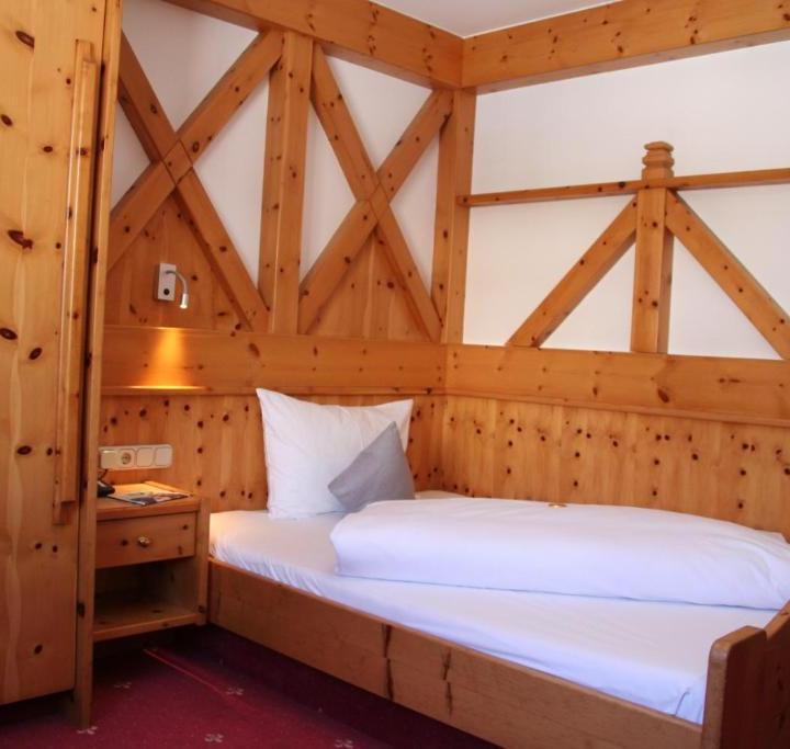 Enkeltværelse standard max 1 pers. – JUFA Alpenhotel Saalbach
