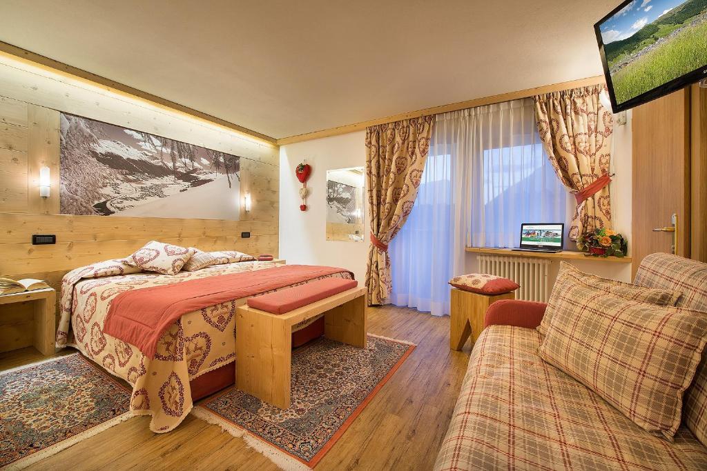 Superior trippelrum max 3 pers. – Hotell Bucaneve