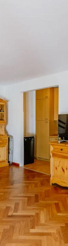 3-værelses lejlighed med balkon | max 6 pers. (80 m2) – Enrosadira (Alba)