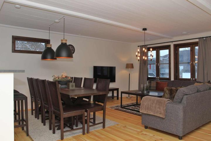 Åre By – Lundsgårdsvägen 5 – 6 soveværelser, 12 senge, 190m2 – Lundsgårdsvägen (1/35)