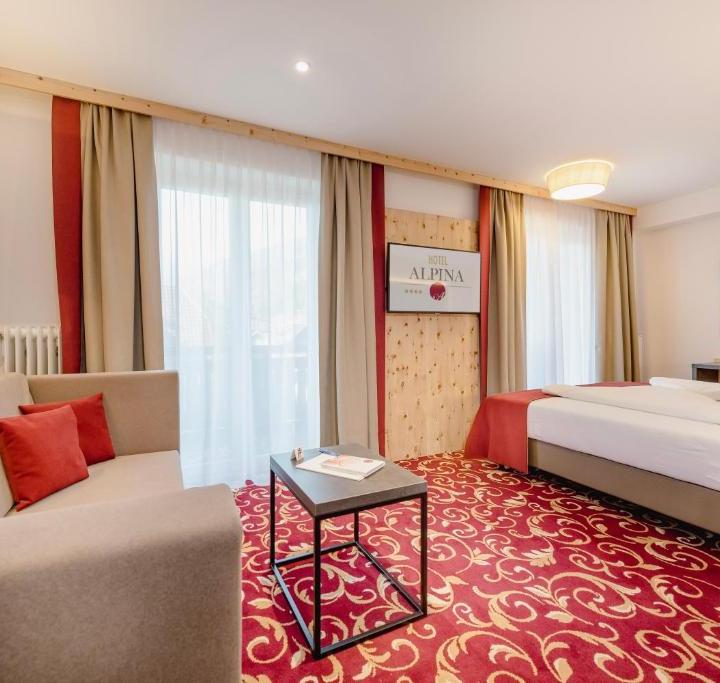 Dobbeltværelse m balkon max 4 pers. – Hotel Alpina Bad Hofgastein